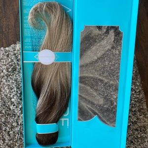 Halo couture 20” blonde balayage extensions, 100% human hair